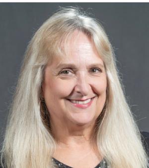 Photo portrait of Angela Adams